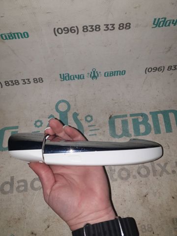 Ручка дверей правих, зовнішня, перед/зад A09976020019149 MERCEDES