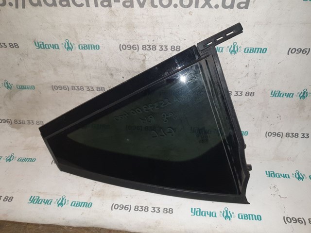 Скло-кватирка двері, задньої, правої A2537300400 MERCEDES