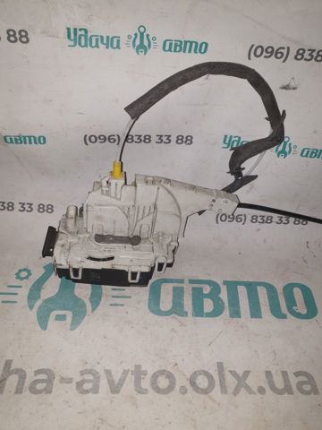 Внутрішній дверний замок A9067201735 MERCEDES