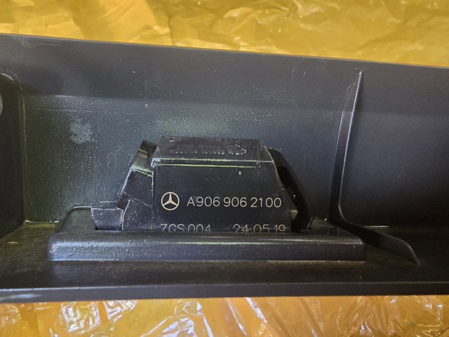 Ліхтар підсвічування заднього номерного знака A9069062100 MERCEDES