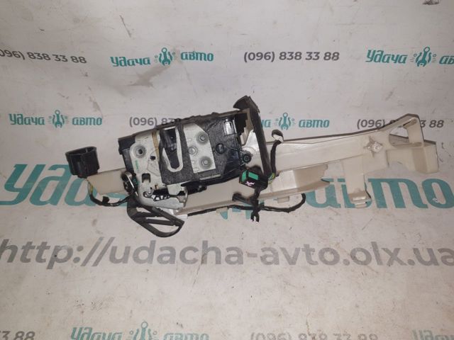 Замок двері правої передньої FT4AA21812BC FORD