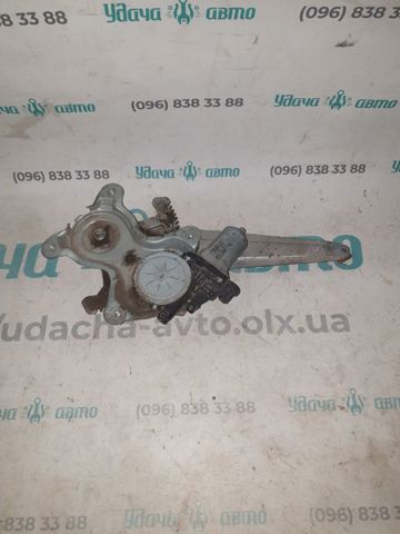 Двигун склопідіймача двері передньої, лівої MN182351 MITSUBISHI