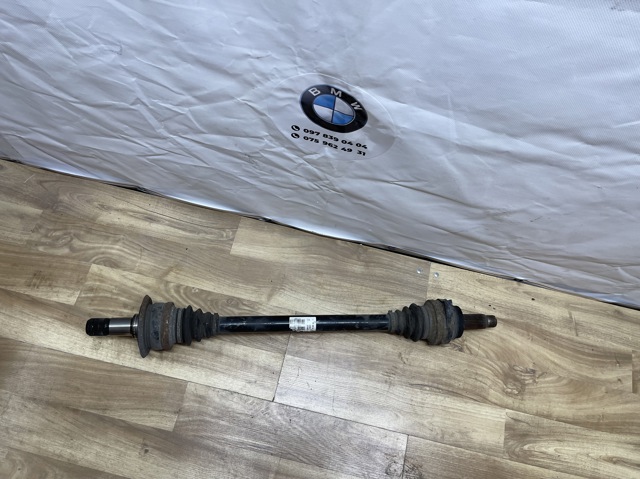 Привід задній 33208609838 BMW