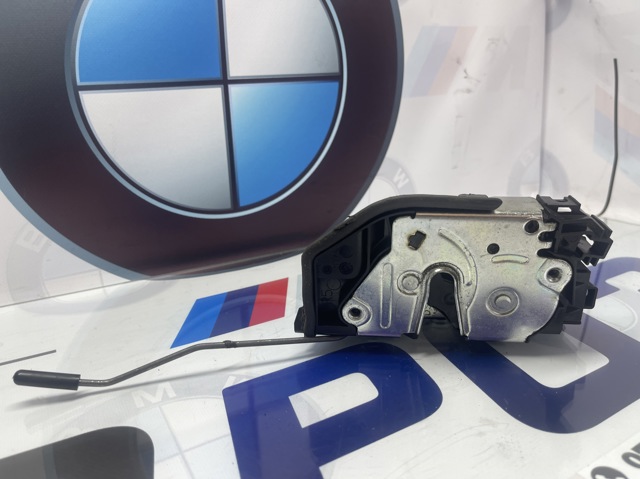 Замок задньої дверї, правої 7202148 BMW