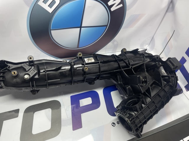 Колектор впускний 8511363 BMW