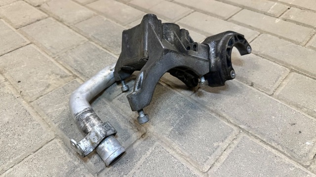 Кронштейн компресора кондиціонера 059145169AN VAG