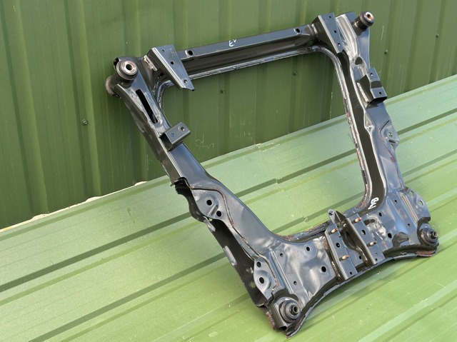 Передня балка 544005SA1A NISSAN