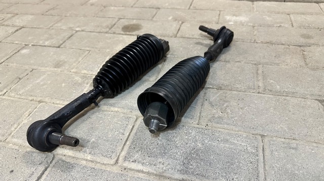 Тяга рульова в зборі, ліва 7L0422803D VAG