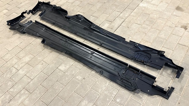 Захист днища, правий 7P0825202C VAG