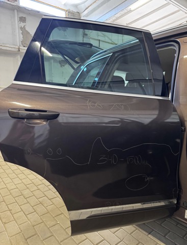 Двері задні, праві 7P0833056 VAG