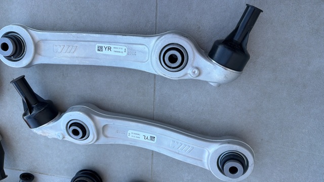 Поперечний важіль 31107885655 BMW