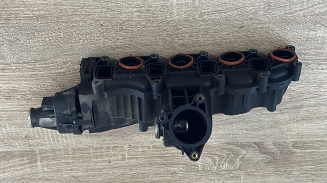 Колектор впускний 03L129711AL VAG