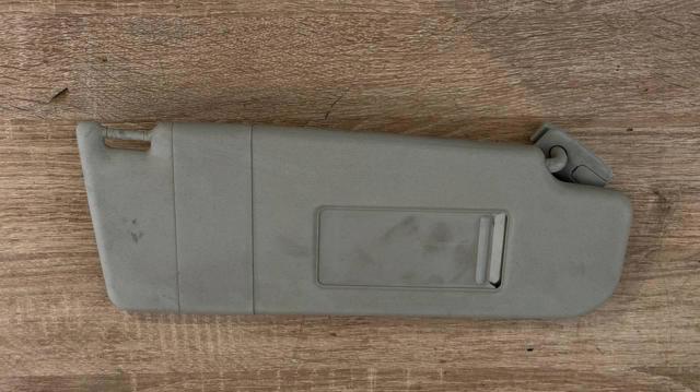 Козирок протисонячний 1K0857552K2F4 VAG