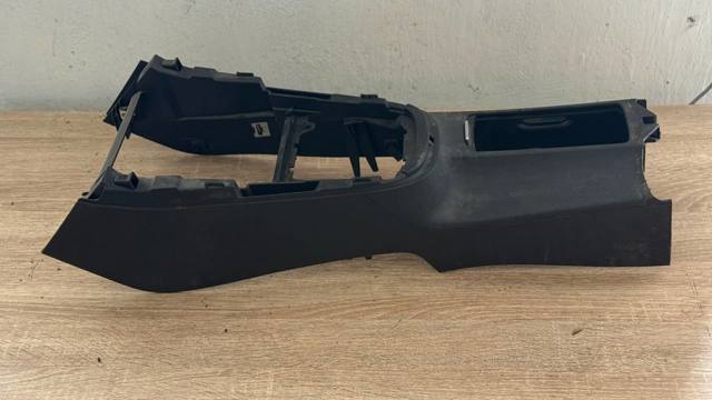Підсклянник підлокітника центральної консолі 1K0862531A VAG