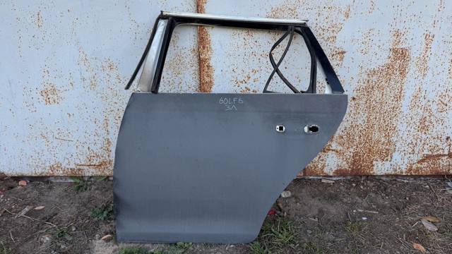 Двері пасажирськи задні ліві 1K9833055 VAG