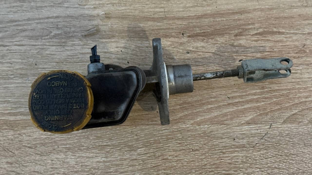 Циліндр зчеплення, головний 37230SC030 SUBARU