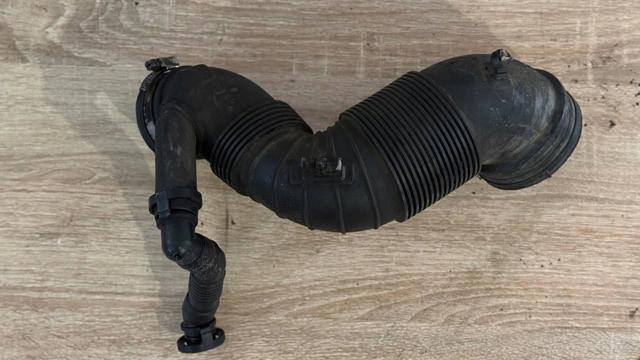 Патрубок витратоміра повітря 3C0129654P VAG