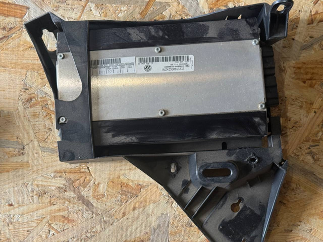 Підсилювач звуку аудіосистеми 3D0035466A VAG
