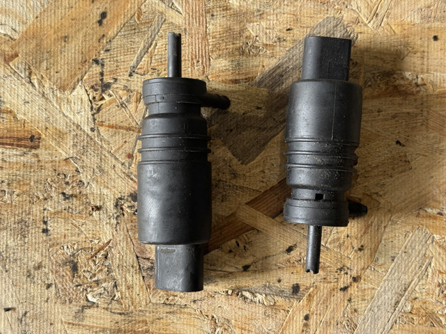 Насос-двигун омивача фар 3D0955681 VAG
