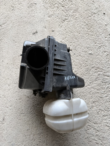 Корпус повітряного фільтра 46052AJ020 SUBARU