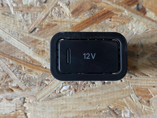 Гніздо-розетка прикурювача 4B0925071A VAG