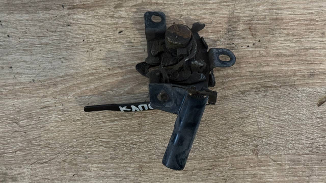 Замок кришки капота 57310SC010 SUBARU