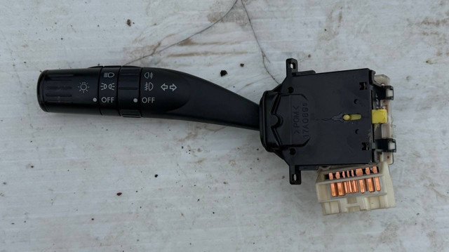 Перемикач підрульовий, лівий 83115AG151 SUBARU