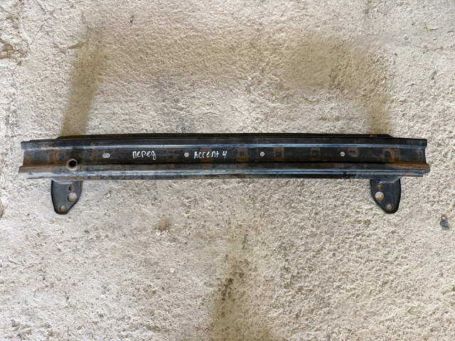 Балка бампера переднього 865304L000 HYUNDAI