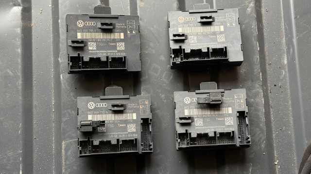 Блок комфорту передніх дверей 8K0959793N VAG