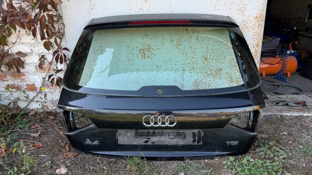 Двері багажника 8K9827023 VAG