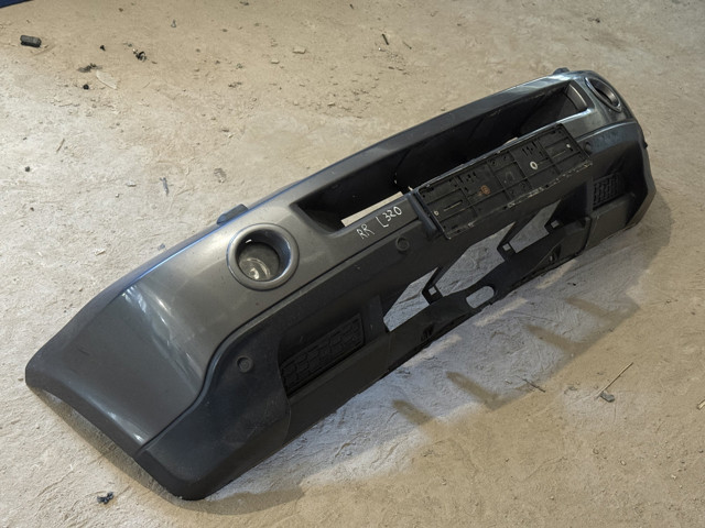 Бампер на авто LR005814 LAND ROVER