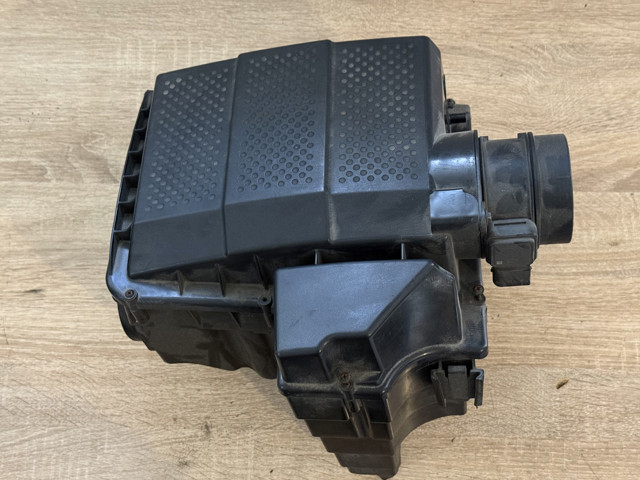 Корпус повітряного фільтра PHB000498 LAND ROVER