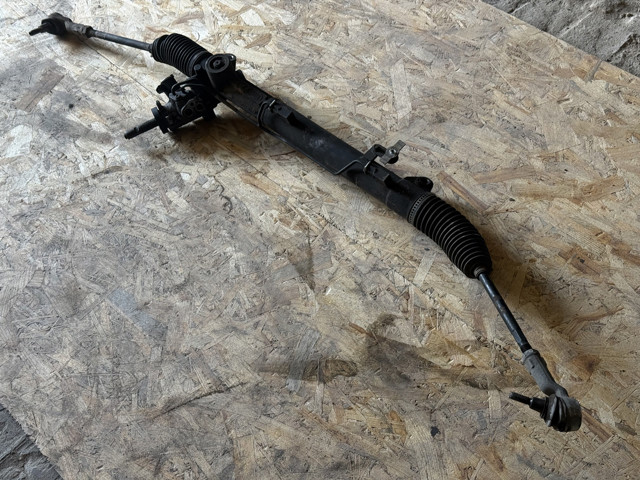 Рульова рейка QEB500426 LAND ROVER