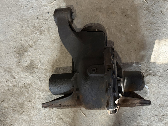 Міст середній в зборі TVK500240 LAND ROVER