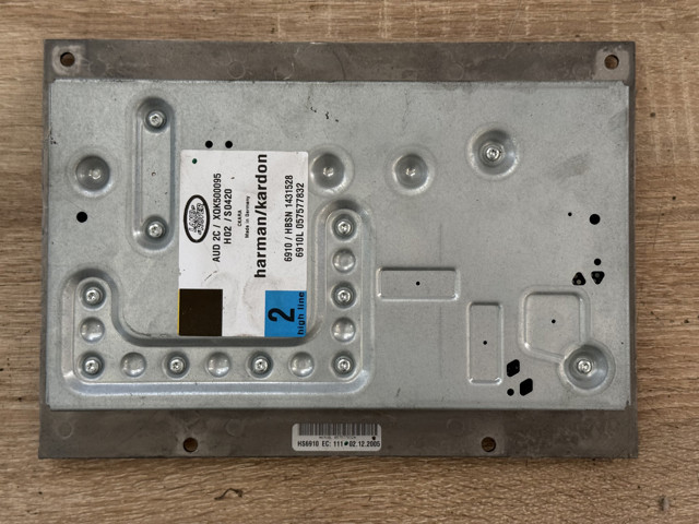 Підсилювач звуку аудіосистеми XQK500095 LAND ROVER