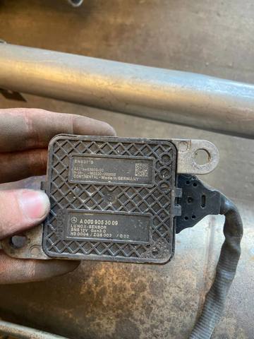 Датчик оксидів азоту NOX, передній A0009053009 MERCEDES