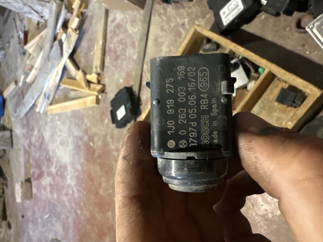 Датчик сигналізації паркування (парктронік), задній 1J0919275 VAG