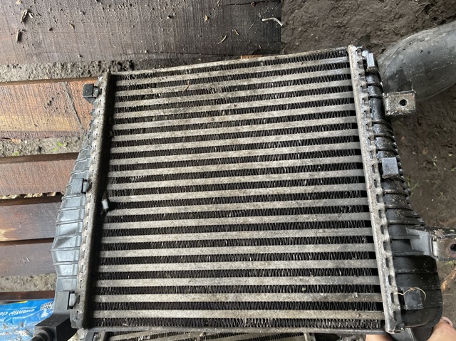Радіатор інтеркулера 7L6145804 VAG