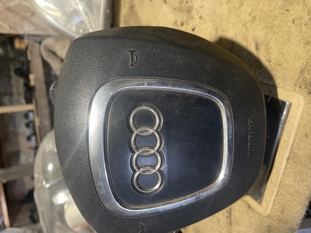 Подушка AIRBAG передня ліва 8E0880201DE VAG