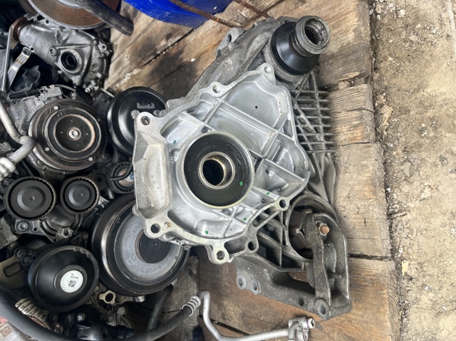 Демультиплікатор коробки передач 8643151 BMW