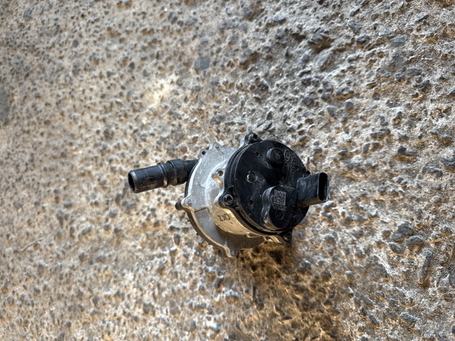 Водяний насос охолодження електричний додатковий 375W5GI000 HYUNDAI