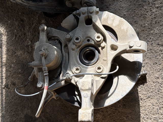 Маточина переднього колеса 51730GI100 HYUNDAI