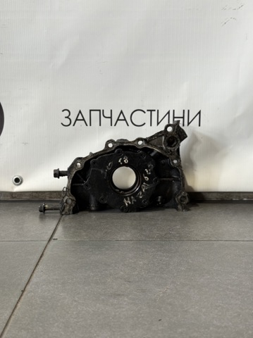 Масляний насос двигуна FS0114100 MAZDA