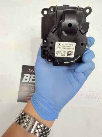 Блок кнопок центральної консолі A1669051451 MERCEDES