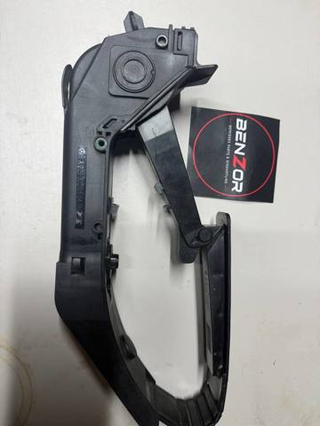 Педаль акселератора A2203000304 MERCEDES