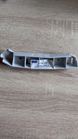 Кронштейн кріплення бампера переднього лівий BM5117D959AE FORD
