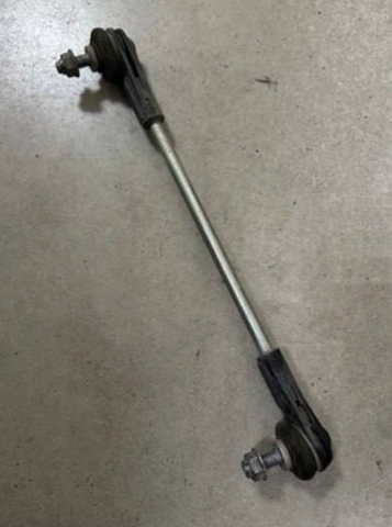 Стійка переднього стабілізатора 31306862863 BMW