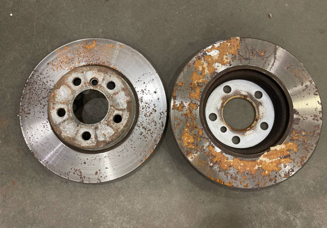 Гальмо дискове переднє 34116866297 BMW