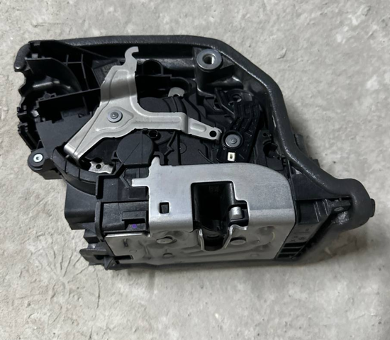 Замок задніх дверей, правих 51227281942 BMW