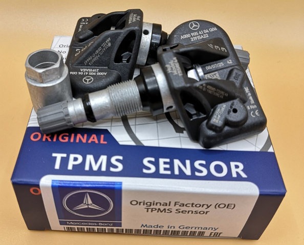 Датчик тиску повітря в шинах A0009057205 MERCEDES